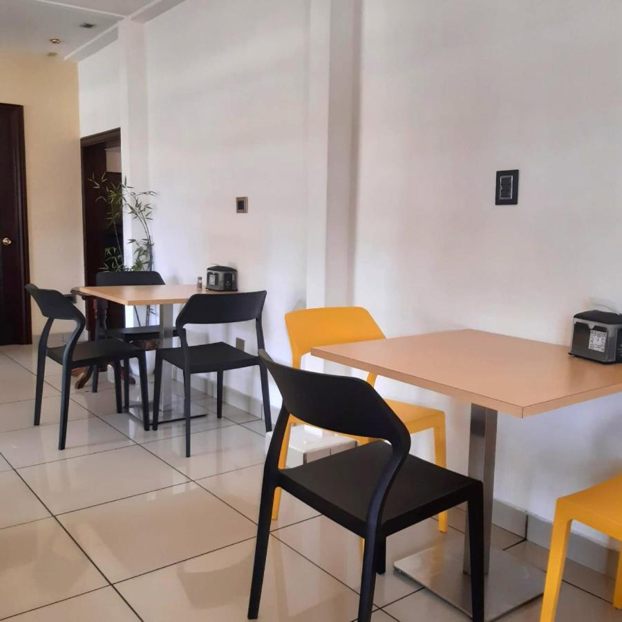 Hotel Villa Florencia Zona Rosa San Salvador Bagian luar foto