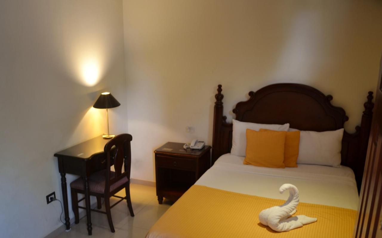 Hotel Villa Florencia Zona Rosa San Salvador Bagian luar foto