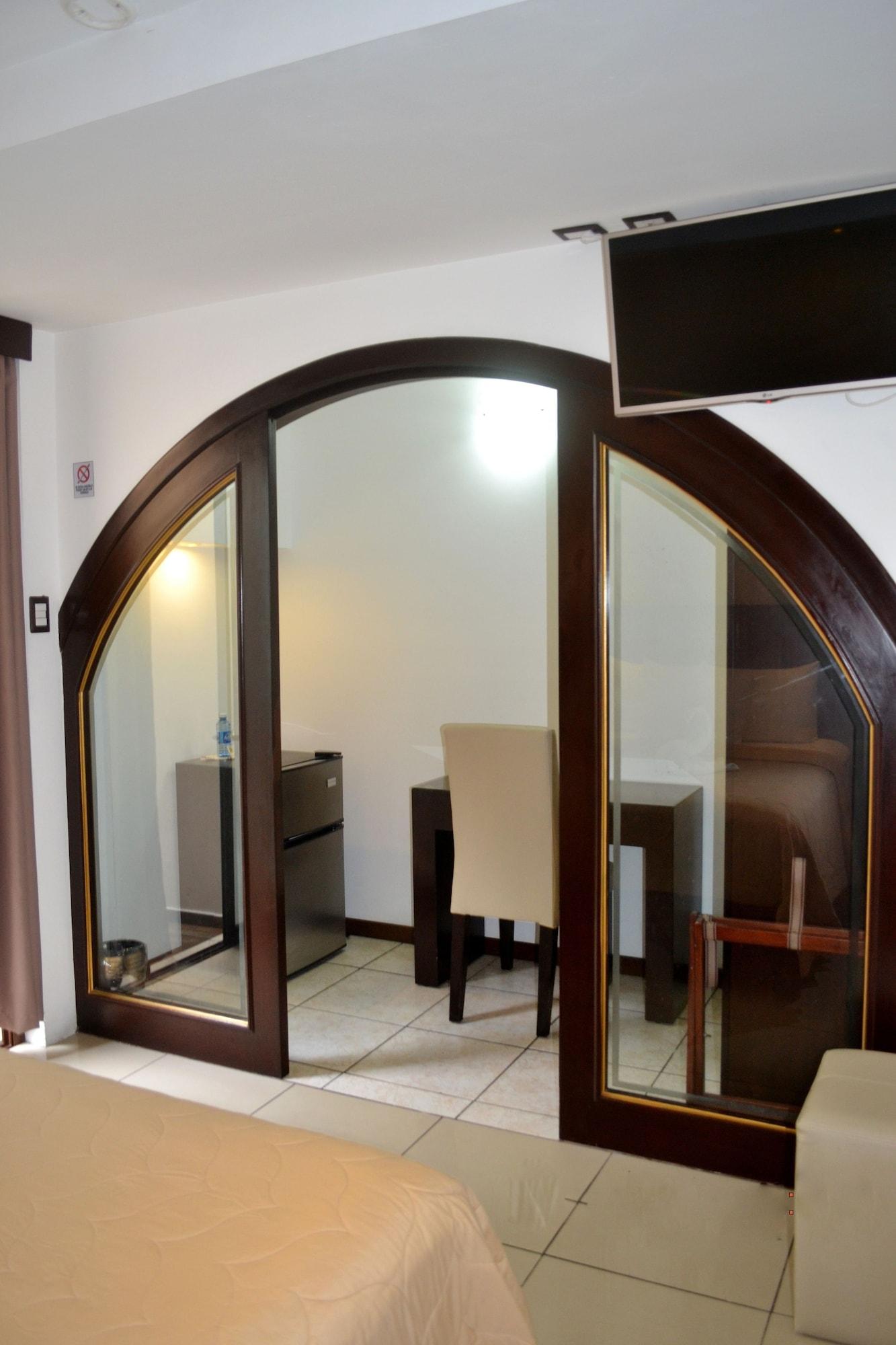 Hotel Villa Florencia Zona Rosa San Salvador Bagian luar foto