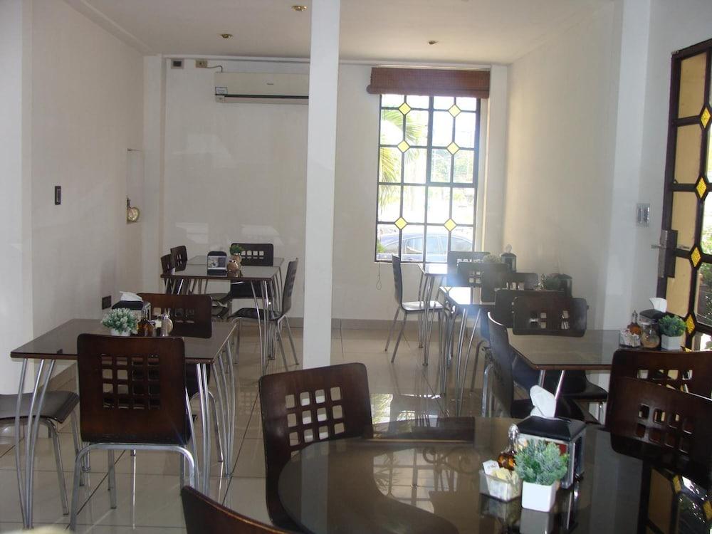 Hotel Villa Florencia Zona Rosa San Salvador Bagian luar foto