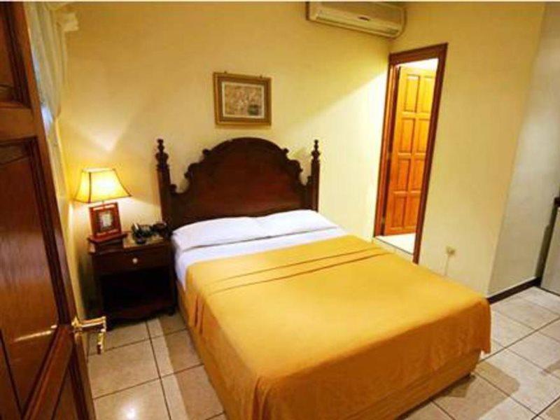Hotel Villa Florencia Zona Rosa San Salvador Bagian luar foto