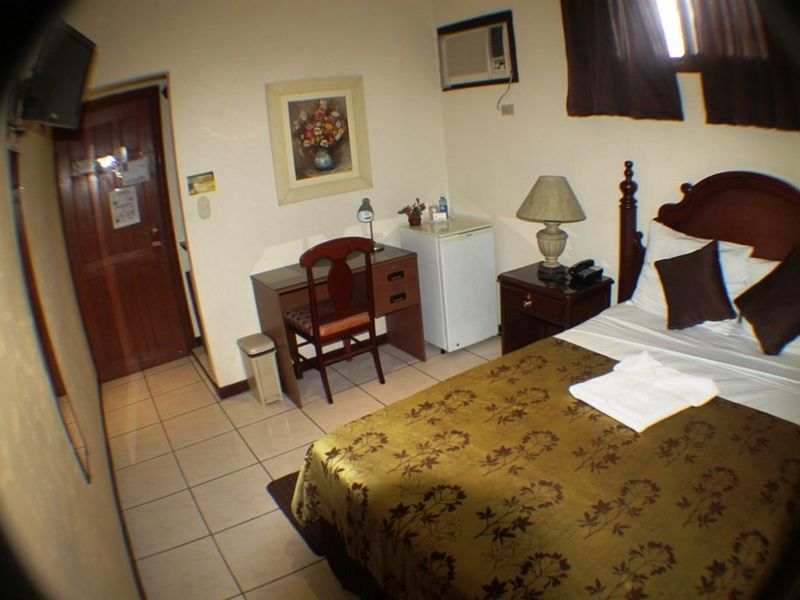 Hotel Villa Florencia Zona Rosa San Salvador Bagian luar foto